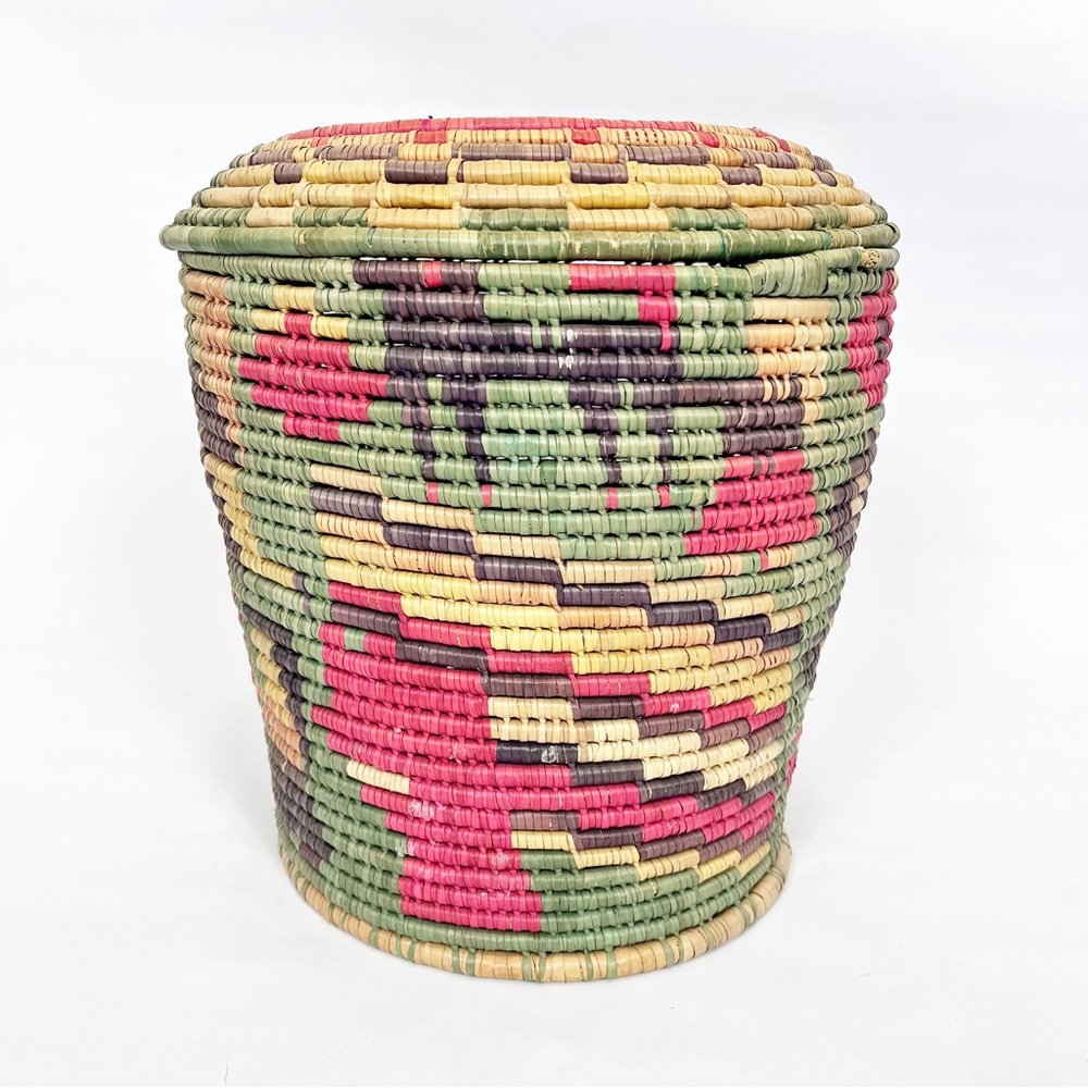 VTG  Mexican Tourist Hand Made Woven Coiled Basket With Lid